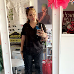 Meet your Posher, Lily